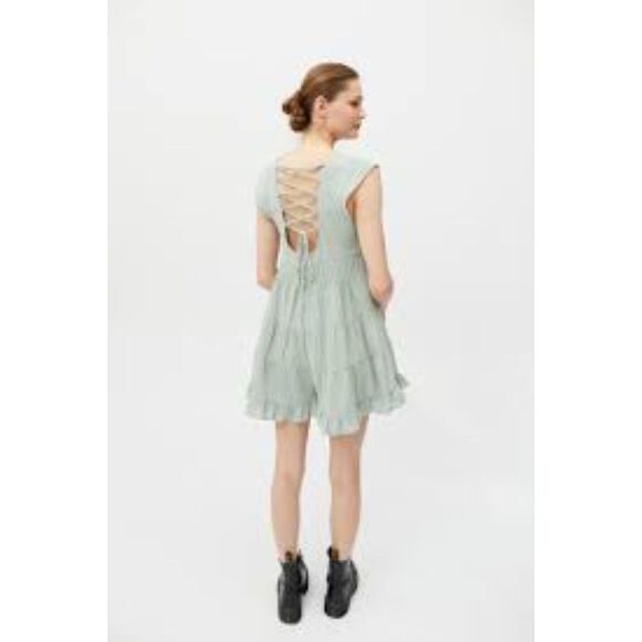 Urban Outfitters Sage Green Raelynn Tie Back Romper Size S/XS - Picture 1 of 6